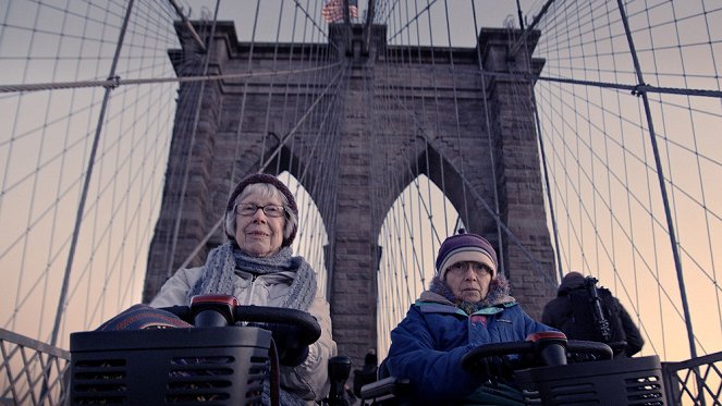 Two Raging Grannies - Kuvat elokuvasta