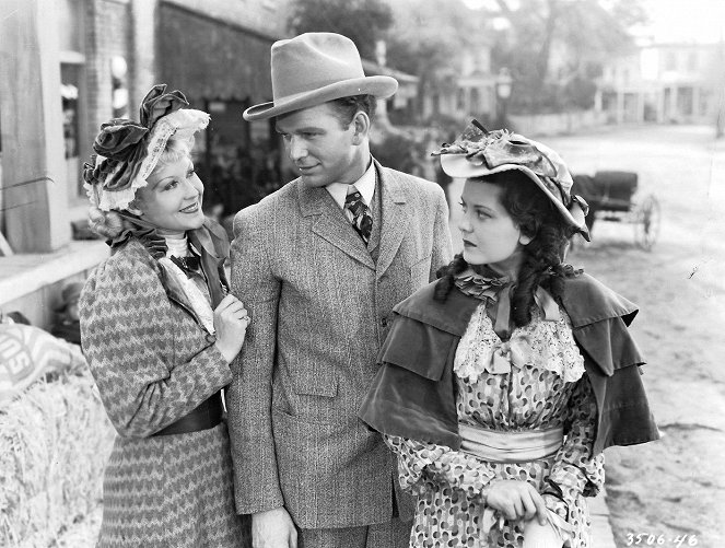 The Harvester - Do filme - Joyce Compton, Russell Hardie, Ann Rutherford