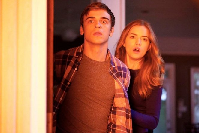 Scream - Let the Right One In - Kuvat elokuvasta - Sean Grandillo, Willa Fitzgerald