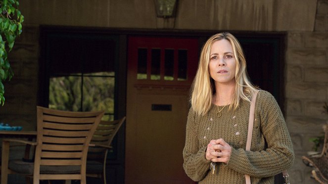 Lights Out - Photos - Maria Bello