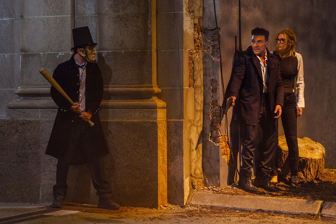 The Purge: Election Year - Photos - Frank Grillo, Elizabeth Mitchell