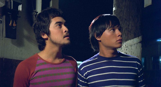 Maynila: Sa mga kuko ng liwanag - De la película - Bembol Roco