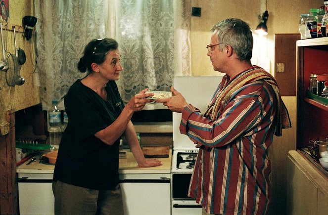Bakaláři 1997 - Dobrá zpráva - Filmfotók - Eva Holubová, Bohumil Klepl