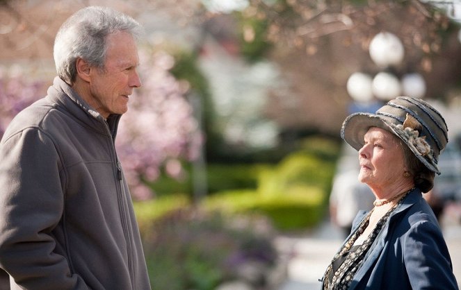 Najmocnejší muž FBI - Z nakrúcania - Clint Eastwood, Judi Dench