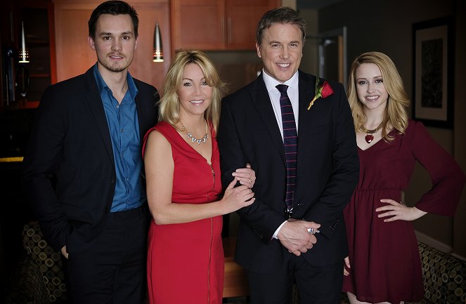The Game of Love - Promokuvat - Heather Locklear, Lochlyn Munro, Emily Tennant