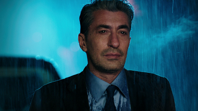 Paramparça - De la película - Erkan Petekkaya