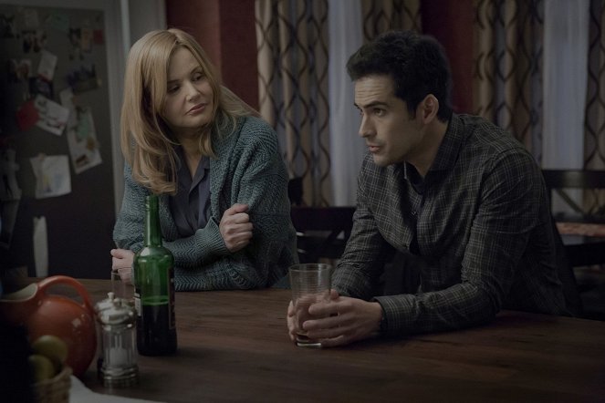The Exorcist - Chapter One: And Let My Cry Come Unto Thee - Photos - Geena Davis, Alfonso Herrera