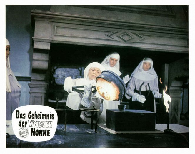Das Geheimnis der weißen Nonne - Vitrinfotók