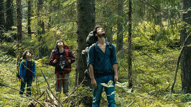 Dans la forêt - Filmfotók - Timothé Vom Dorp, Théo Van de Voorde, Jérémie Elkaïm