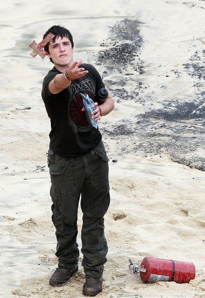 Journey 2: The Mysterious Island - Van de set - Josh Hutcherson