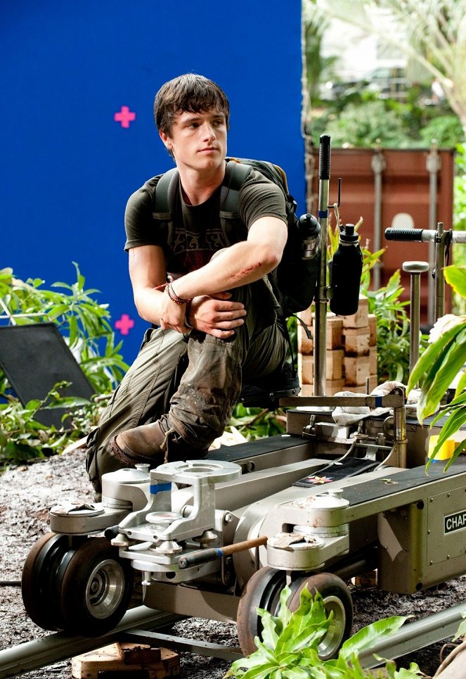 Journey 2: The Mysterious Island - Van de set - Josh Hutcherson