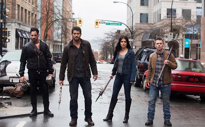 Dead Rising: Endgame - Photos - Marie Avgeropoulos