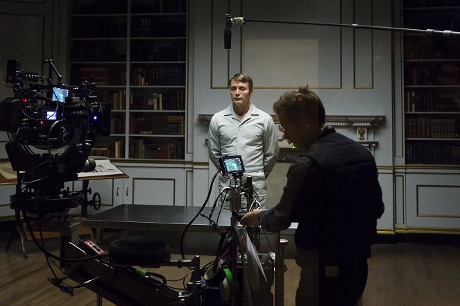 Hannibal - ...And the Woman Clothed in Sun - Making of - Mads Mikkelsen