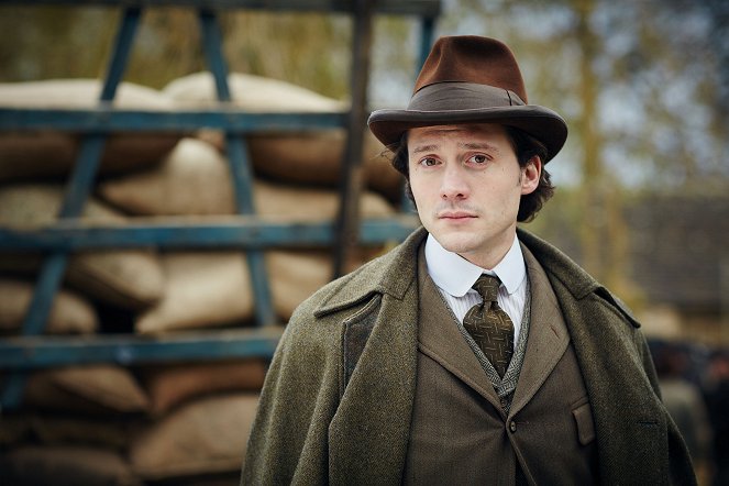 The Living and the Dead - Die Tote im Wald - Werbefoto - David Oakes