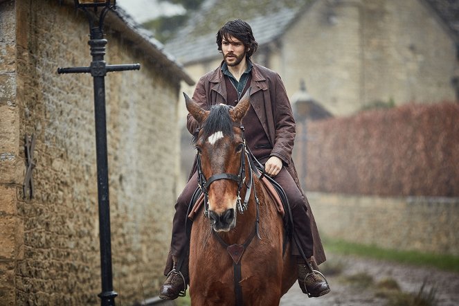 The Living and the Dead - Exorzismus - Filmfotos - Colin Morgan
