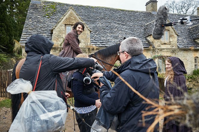 The Living and the Dead - Episode 5 - Tournage - Colin Morgan
