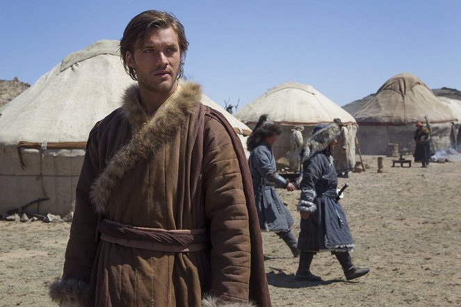 Marco Polo - Season 1 - The Wolf and the Deer - Photos - Lorenzo Richelmy