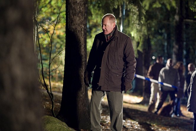 Kommissar Beck - Season 3 - Tödliche Bande - Filmfotos - Peter Haber