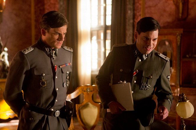 X Company - Night Will End - Filmfotos