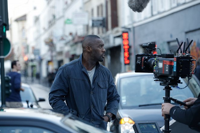 Atentado en París - Del rodaje - Idris Elba