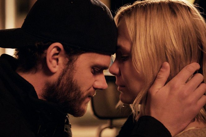The Automatic Hate - Filmfotos - Joseph Cross, Adelaide Clemens