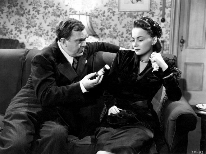 Der schwarze Spiegel - Filmfotos - Thomas Mitchell, Olivia de Havilland