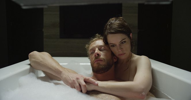 Kris Holden-Ried, Emily Hampshire