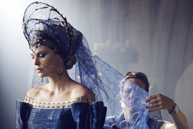 The Huntsman: Winter's War - Making of - Charlize Theron