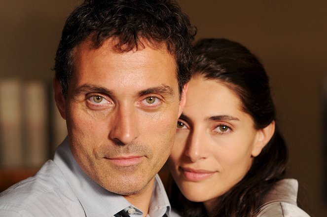 Zen - Promóció fotók - Rufus Sewell, Caterina Murino