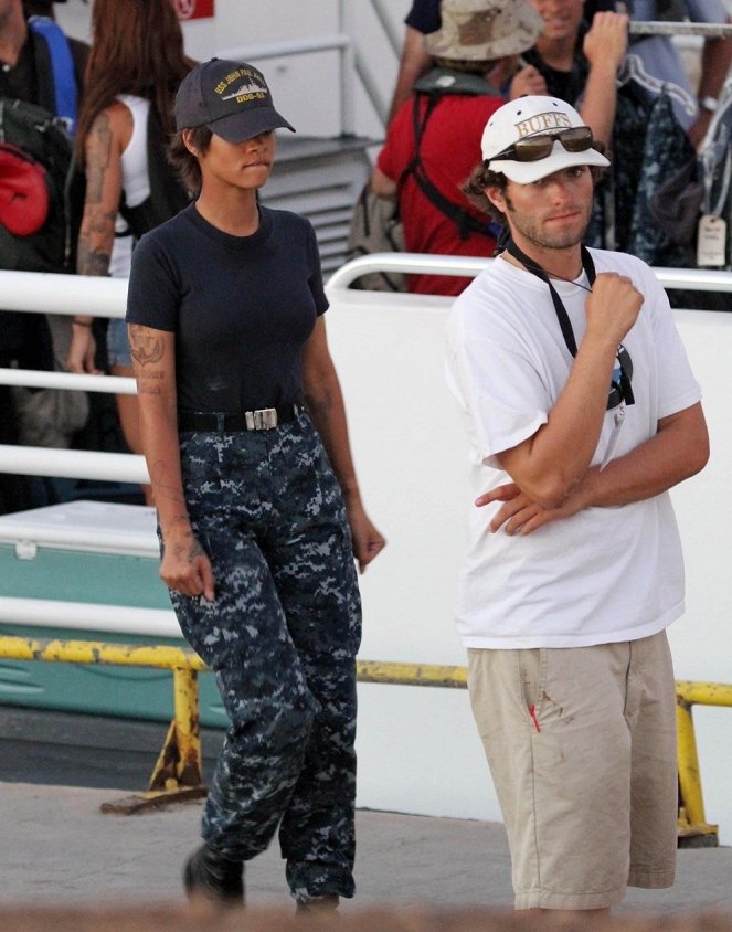Battleship - Batalha Naval - De filmagens - Rihanna