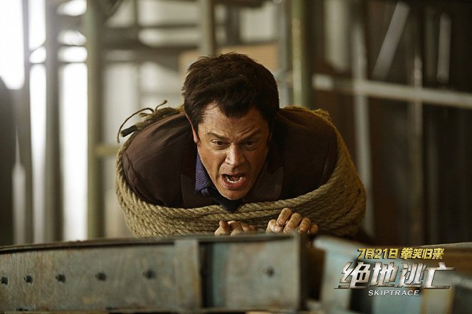 Skiptrace - Mainoskuvat - Johnny Knoxville