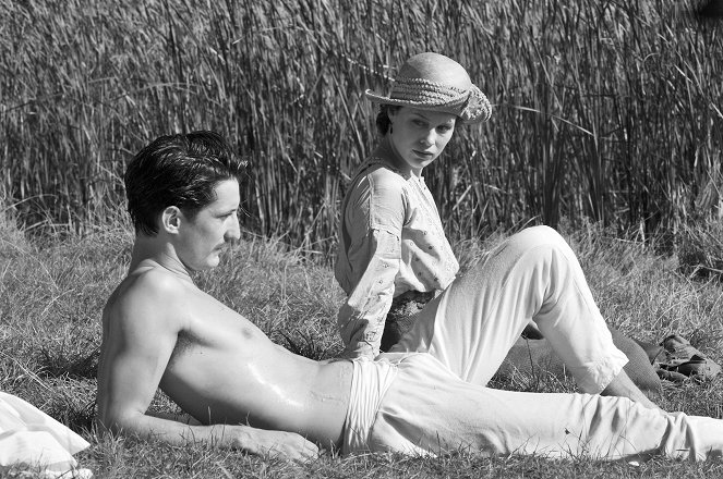 Frantz - De la película - Pierre Niney, Paula Beer