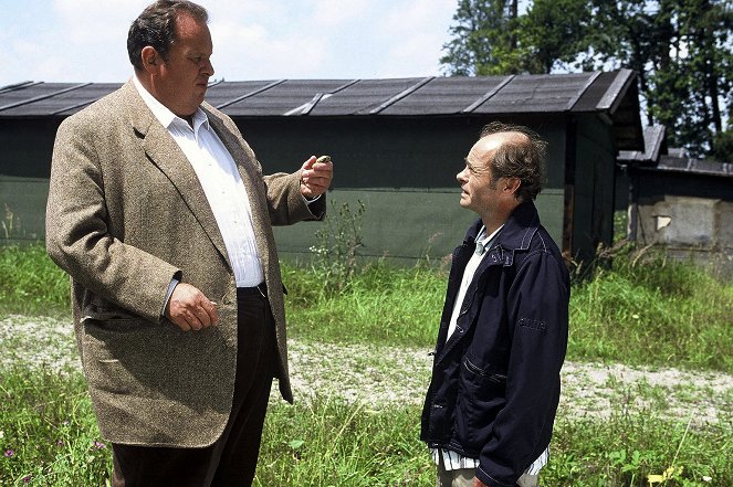 Der Bulle von Tölz - Der Heiratskandidat - Photos - Ottfried Fischer, Dietmar Mössmer