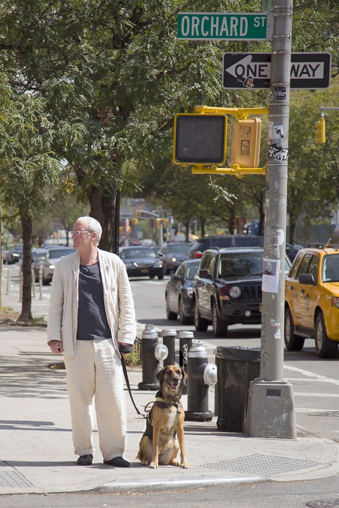 Ein Mann, ein Hund, ein Pickup - Auf der Suche nach Amerika - Filmfotos - August Zirner