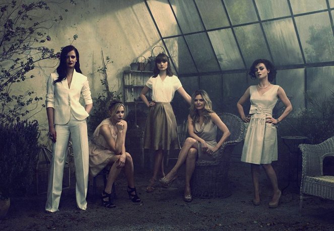 Sombras tenebrosas - Promoción - Eva Green, Chloë Grace Moretz, Bella Heathcote, Michelle Pfeiffer, Helena Bonham Carter