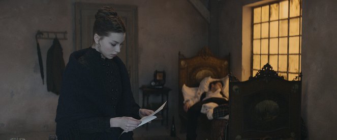 Félvilág - Kuvat elokuvasta - Laura Döbrösi