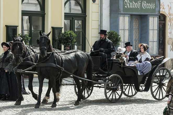 Já, Mattoni - Láska a intriky - Do filme - Norbert Lichý, Alena Mihulová