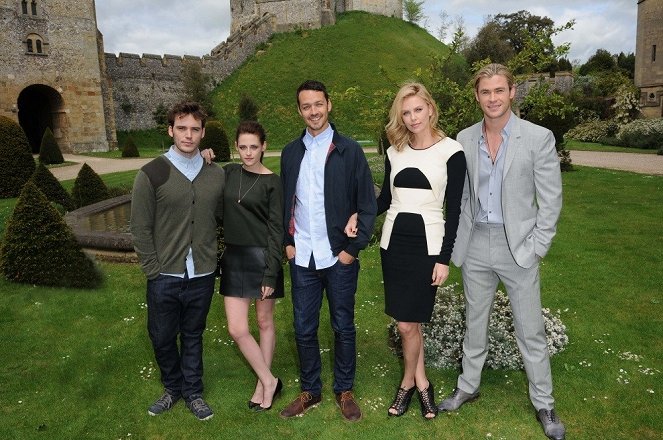 Snow White and the Huntsman - Promo - Sam Claflin, Kristen Stewart, Rupert Sanders, Charlize Theron, Chris Hemsworth