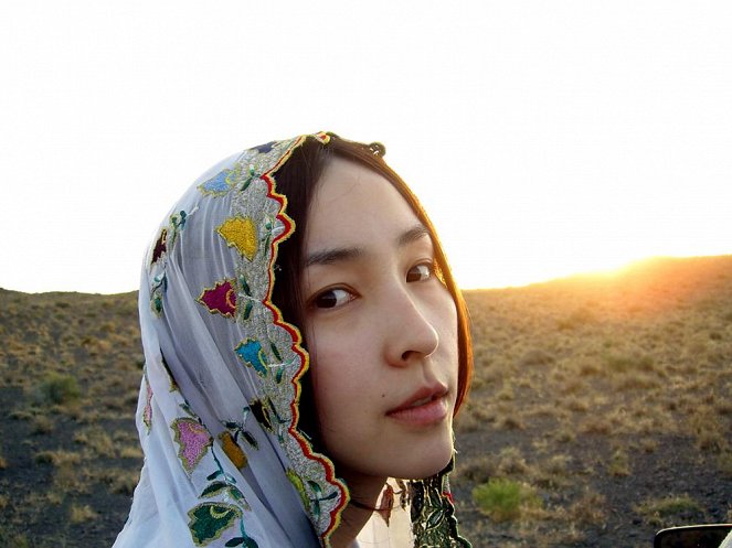 Hafez - Z filmu - Kumiko Asó