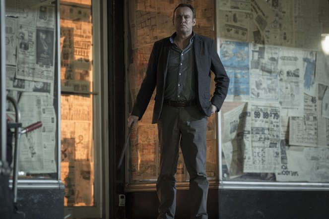 Outcast - This Little Light - Photos - Philip Glenister