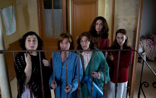 Ženy z šestého poschodí - Z filmu - Berta Ojea, Carmen Maura, Natalia Verbeke