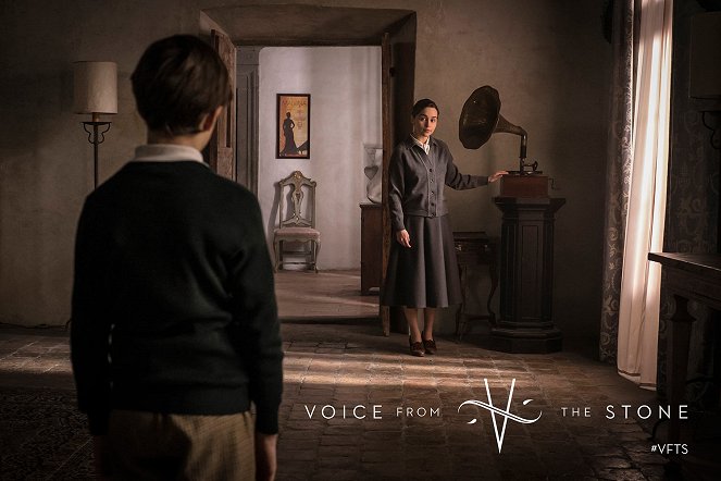 Voice from the Stone - Ruf aus dem Jenseits - Werbefoto - Emilia Clarke