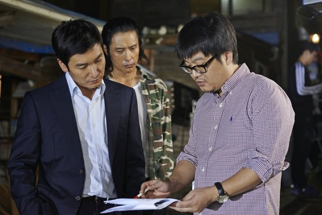 Inside Men - Die Rache der Gerechtigkeit - Dreharbeiten - Cho Seung-woo, Byeong-heon Lee, Min-ho Woo
