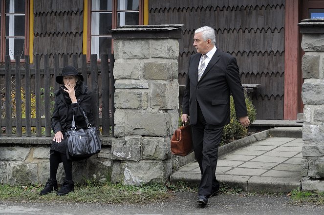 Doktor Martin - O jezevcích a lidech - Photos - Nina Divíšková, Miroslav Donutil