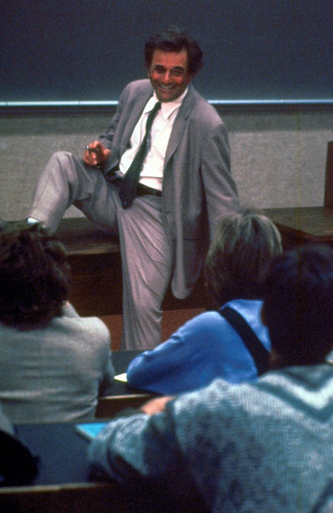 Columbo - Season 10 - Columbo Goes to College - Kuvat elokuvasta - Peter Falk