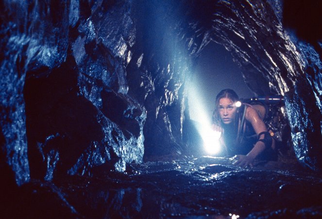 La caverna maldita - De la película - Piper Perabo