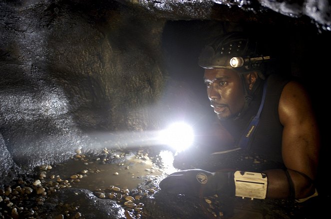 The Cave - Photos - Morris Chestnut