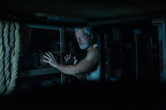 Smrt ve tmě - Z filmu - Stephen Lang