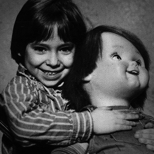 Chucky - Die Mörderpuppe - Werbefoto - Alex Vincent
