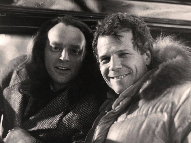 Muñeco diabólico - Del rodaje - Brad Dourif, Tom Holland